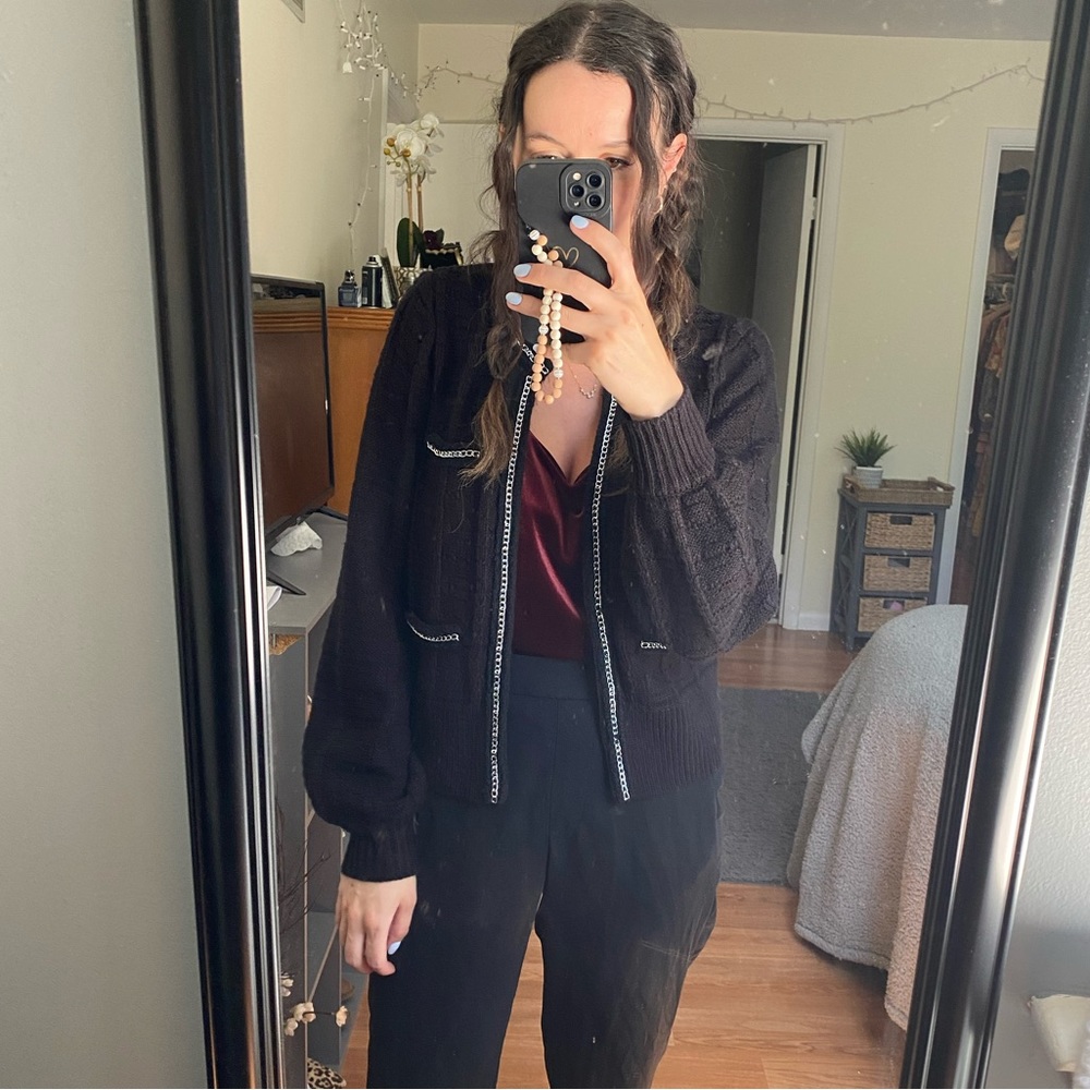 Ella by Raffaella Chain Link lined Shrug ✨